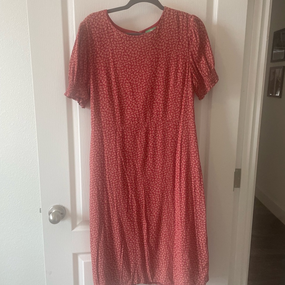 dip Red Floral Short-Sleeve Midi Dress with Round Neck